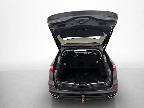 Ford Mondeo 19 of 30