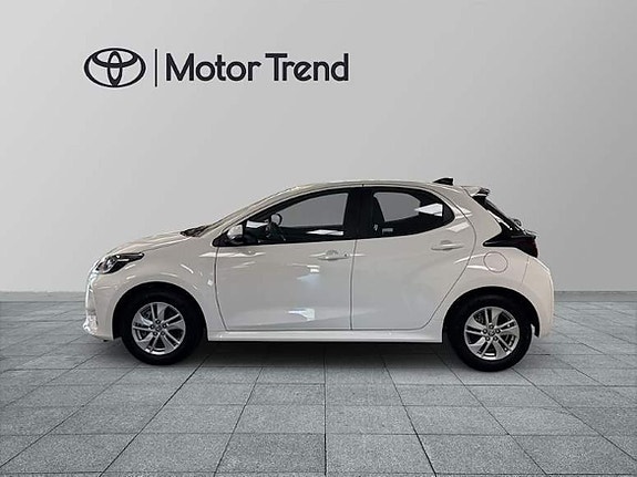 Toyota Yaris 3 of 14