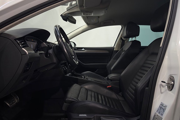 Volkswagen Passat Alltrack 7 of 24