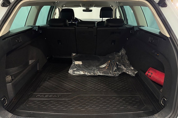 Volkswagen Passat Alltrack 23 of 24