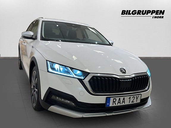 Skoda Octavia Scout 3 of 17