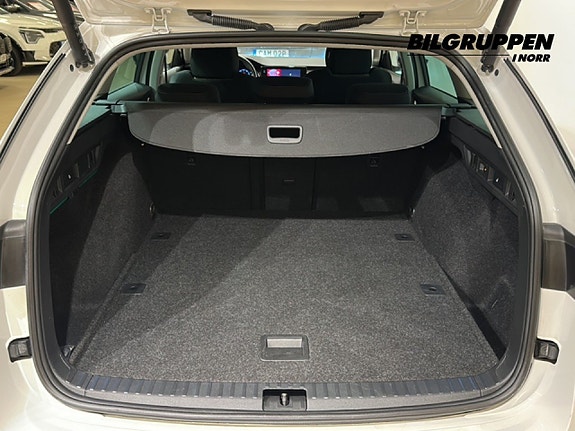 Skoda Octavia Scout 14 of 17