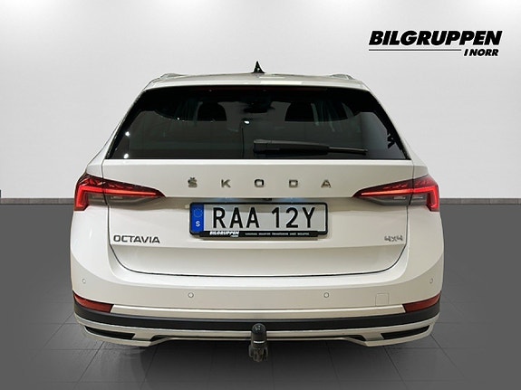 Skoda Octavia Scout 5 of 17