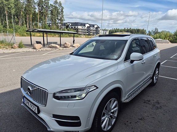 Volvo XC90 7 of 27