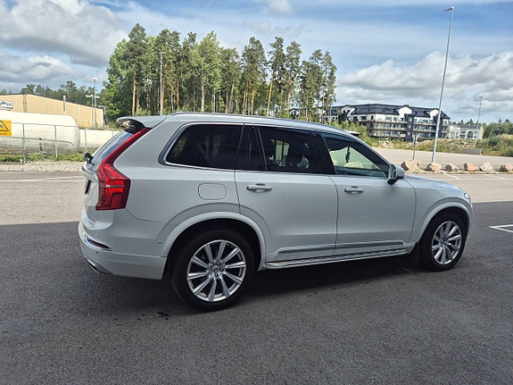 Volvo XC90 9 of 27