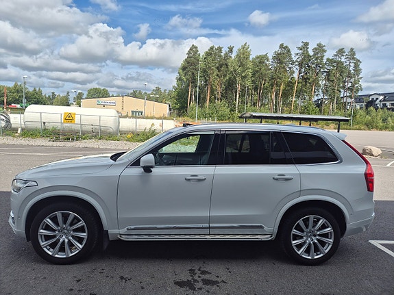 Volvo XC90 10 of 27