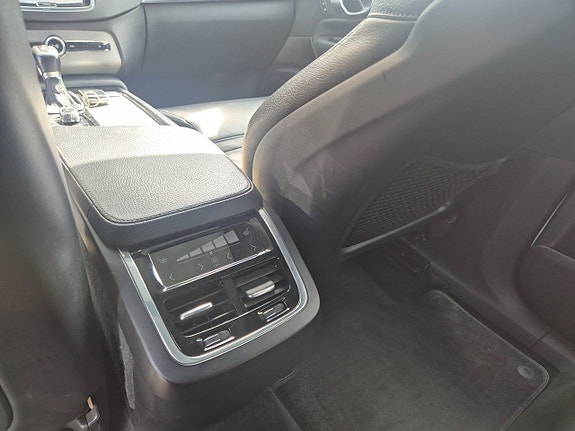 Volvo XC90 26 of 27