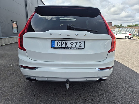 Volvo XC90 13 of 27