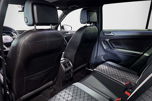 Volkswagen Tiguan 12 of 21