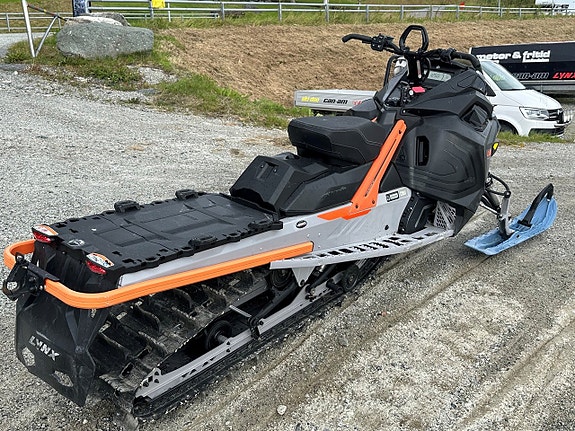 Lynx 49 Ranger Pro 850 4 of 5
