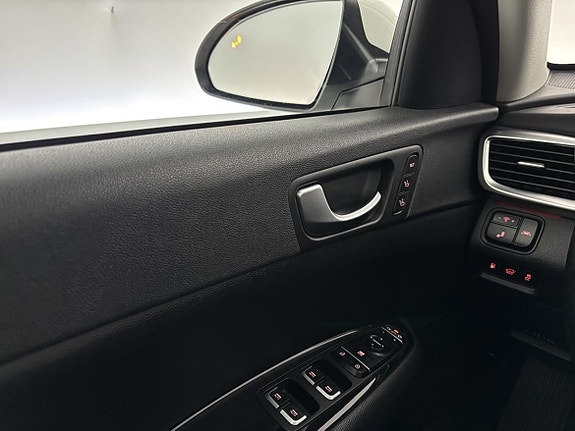 Kia Optima 13 of 27