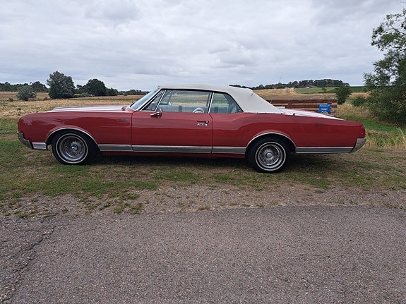 Oldsmobile Delta 88 6 of 13