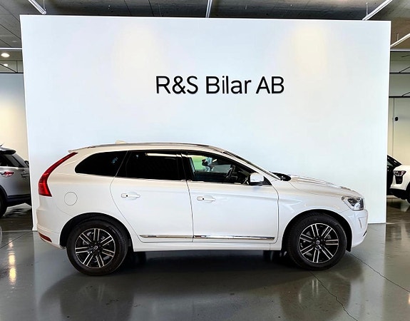 Volvo XC60 9 of 24