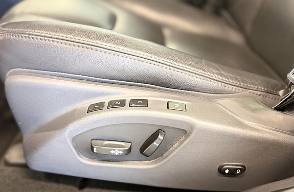 Volvo XC60 18 of 24