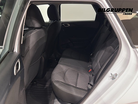 Kia Ceed 9 of 16