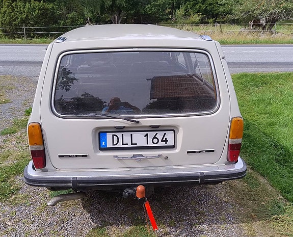 Volvo 145 2 of 6