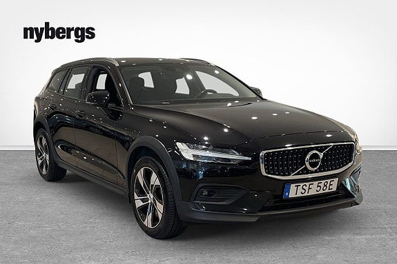 Volvo V60 Cross Country 5 of 11