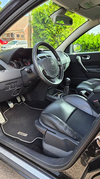 Renault Megane II 4 of 8