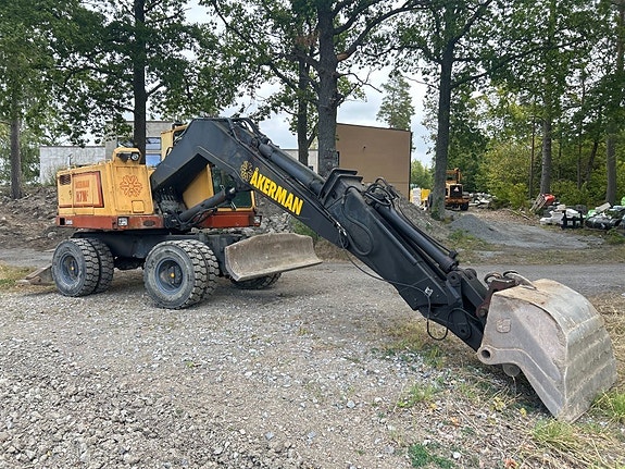 Hjulgrävare Åkerman H7Mc / Med tiltrotator samt redskap 3 of 6