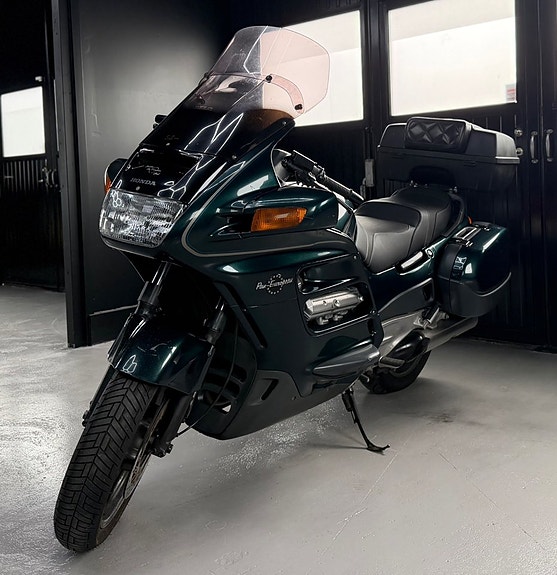 Honda ST1100 Pan-European 1.1 2 of 5