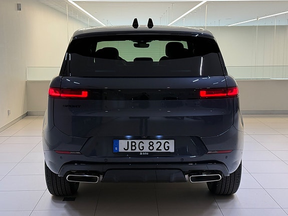 Land Rover Range Rover Sport 5 of 22