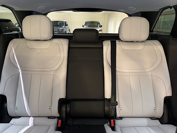 Land Rover Range Rover Sport 15 of 22