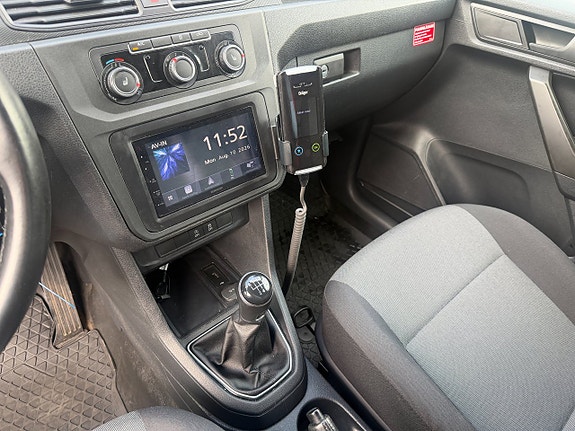 Volkswagen Caddy Maxi 9 of 13