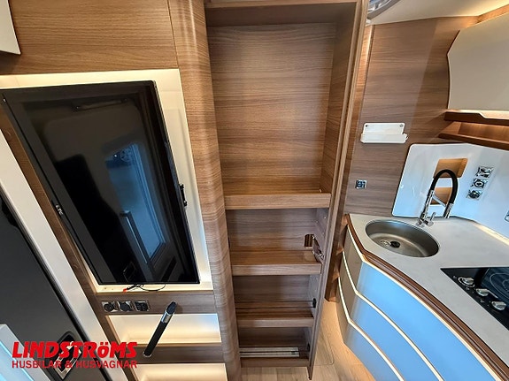 Rapido I196M ALDE MERCEDES Queenbed Automat 15 of 27