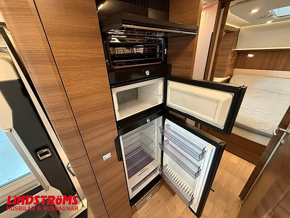 Rapido I196M ALDE MERCEDES Queenbed Automat 16 of 27