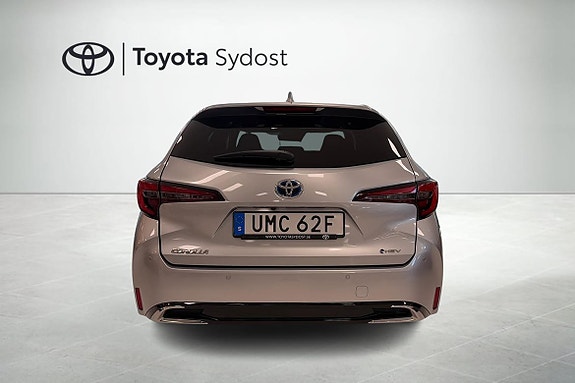 Toyota Corolla 4 of 10