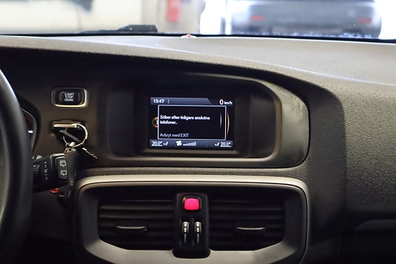 Volvo V40 17 of 19