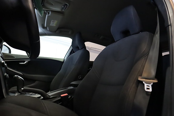 Volvo V40 14 of 19