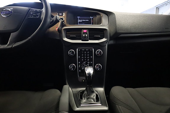 Volvo V40 16 of 19