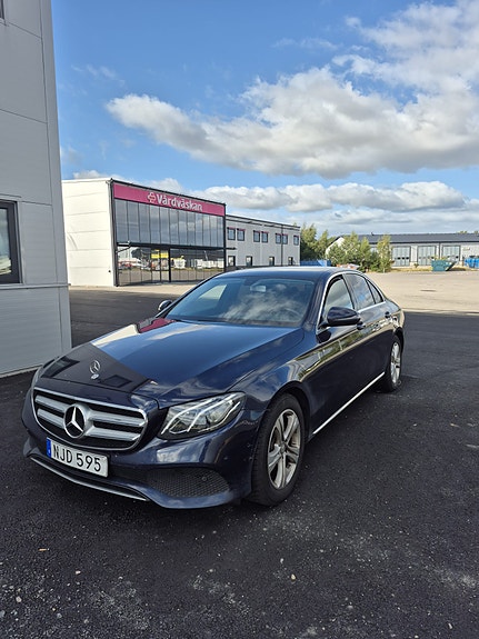 Mercedes-Benz E220 d 10 of 12
