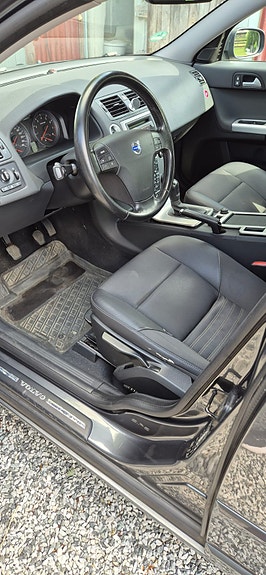 Volvo S40 3 of 10