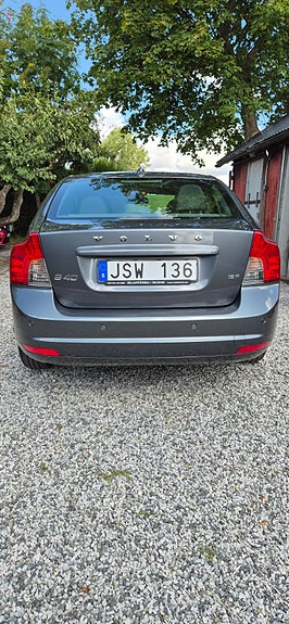 Volvo S40 2 of 10