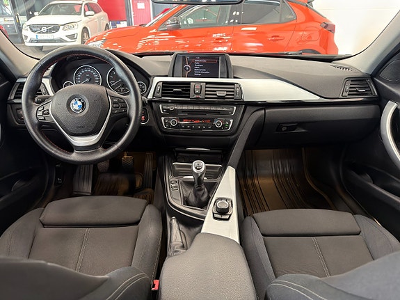 BMW 328i 5 of 12