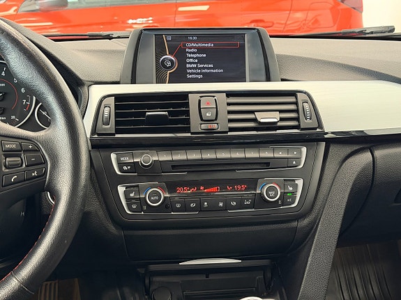 BMW 328i 9 of 12