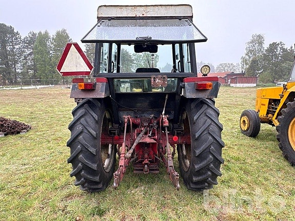 Traktor INTERNATIONAL 584 4 of 6