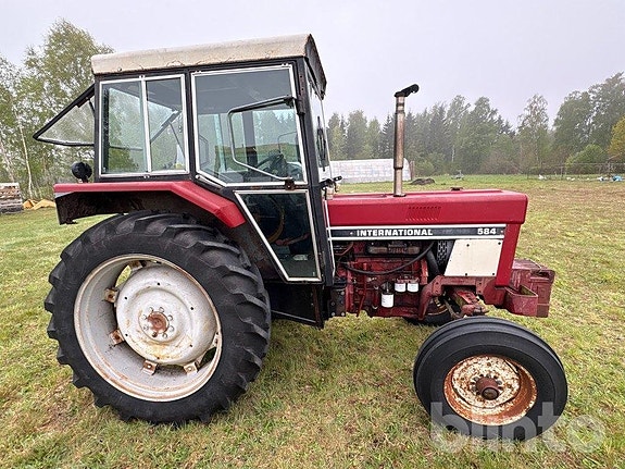 Traktor INTERNATIONAL 584 6 of 6
