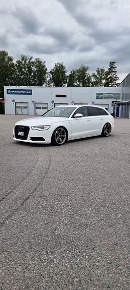Audi A6 2 of 10