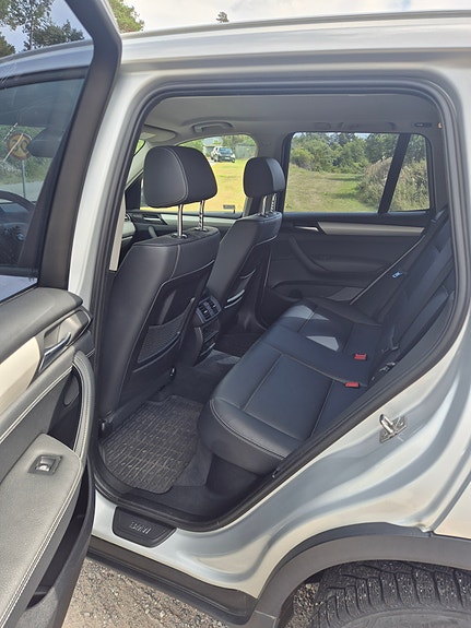 BMW X3 7 of 8