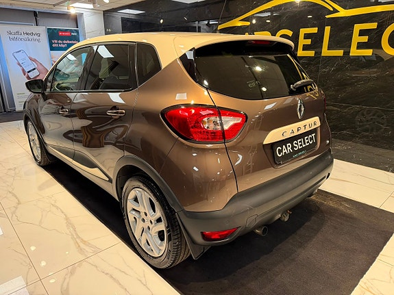 Renault Captur 3 of 24