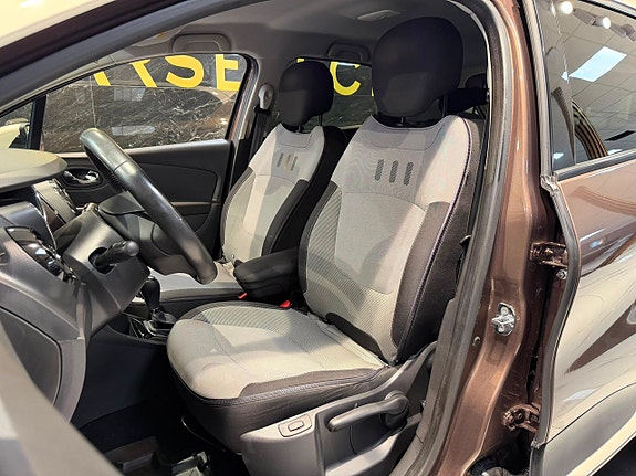 Renault Captur 15 of 24