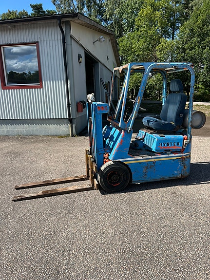 Hyster 6 of 8
