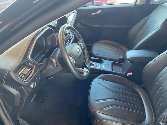 Ford Kuga 4 of 9