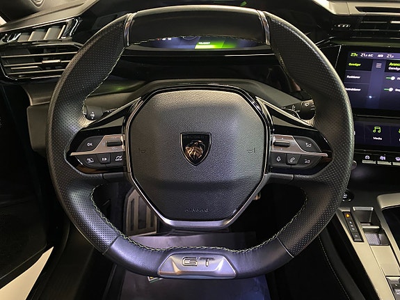 Peugeot 308 SW 16 of 19