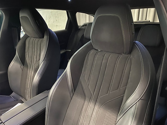 Peugeot 308 SW 8 of 19