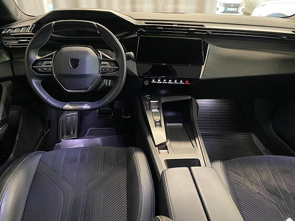 Peugeot 308 SW 7 of 19