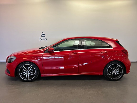 Mercedes-Benz A180 2 of 11